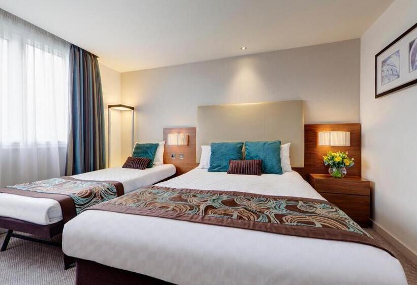 Семейный Номер Вид на Сад, Thistle London Hyde Park Kensington Gardens