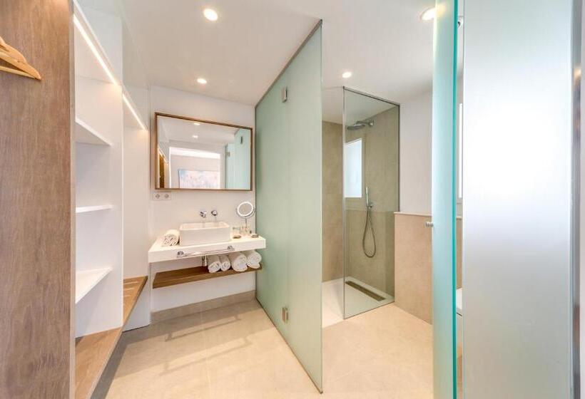 استودیوی سوپریور, Inturotel Cala Azul