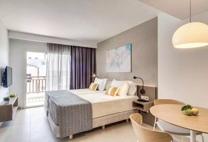 استودیوی سوپریور, Inturotel Cala Azul