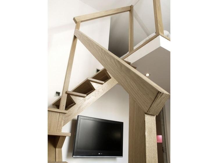 استودیوی استاندارد, Space Apart