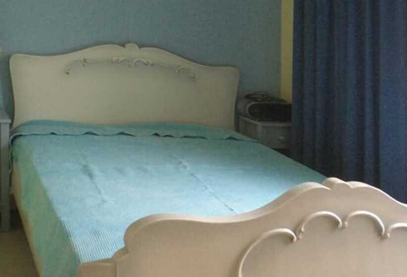 شقة من غرفة نوم واحدة متصلة, Amorgi