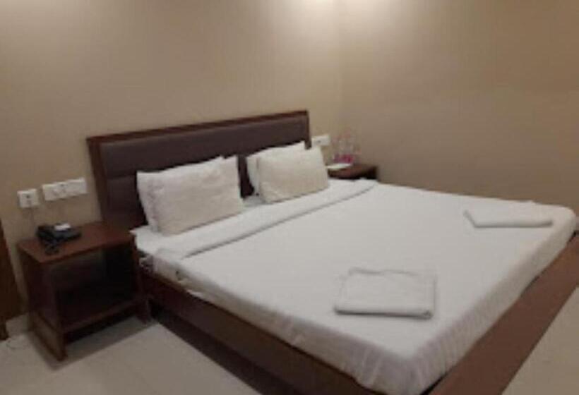 Chambre Deluxe, Shreehari Grand