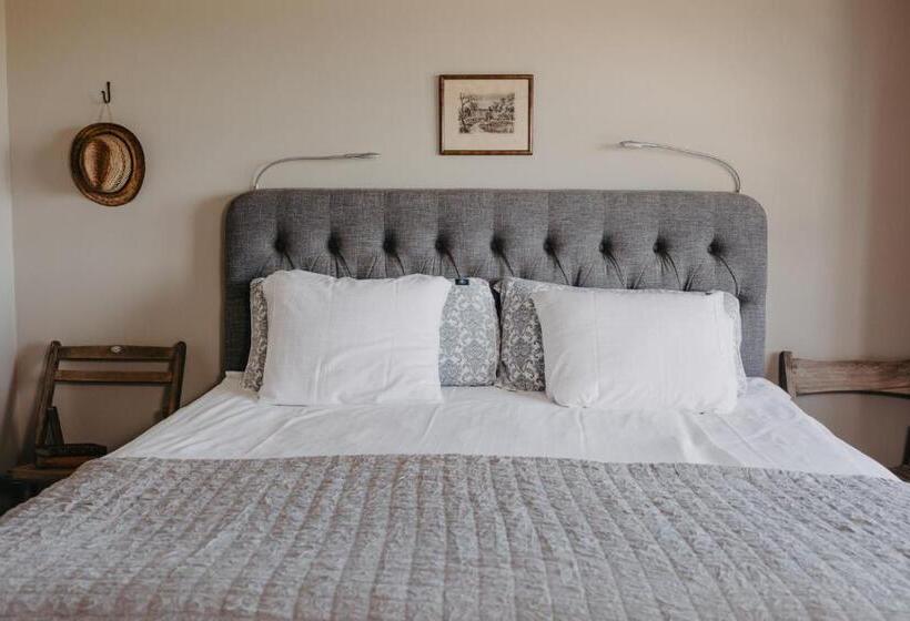 اتاق استاندارد با چشمانداز باغ, Sköllengården