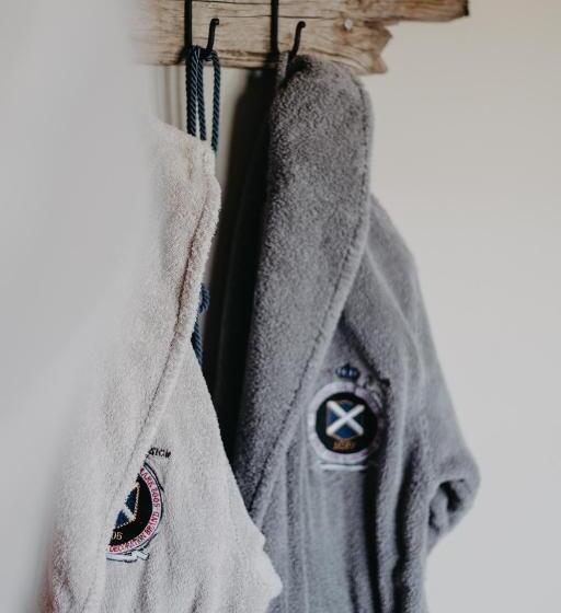 اتاق استاندارد با چشمانداز باغ, Sköllengården