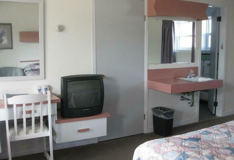 غرفه قياسيه سريرين مزدوجين, Daigle's Motel