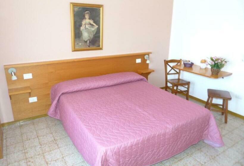 スタンダードルーム, Le Colline Del Garda