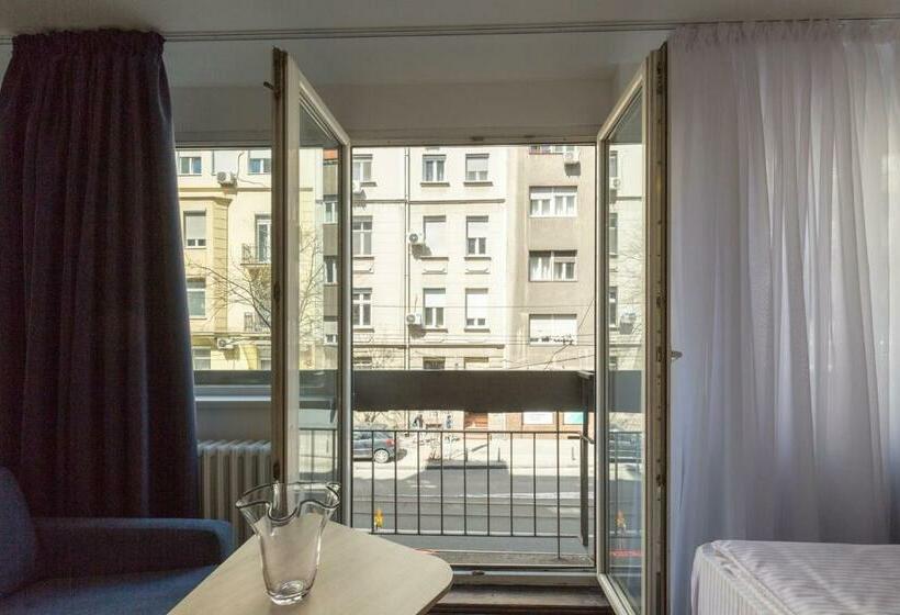 اتاق استاندارد با بالکن, Premium Crown Suites