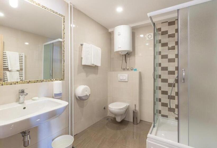 سوئیت 2 خوابه, Premium Crown Suites