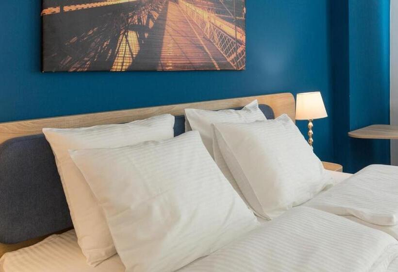 سوئیت 2 خوابه, Premium Crown Suites