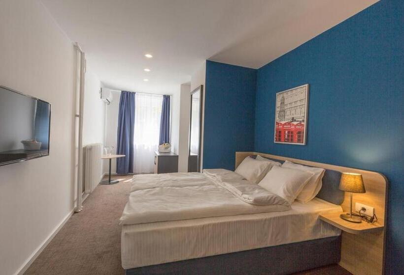 اتاق اکونومی, Premium Crown Suites