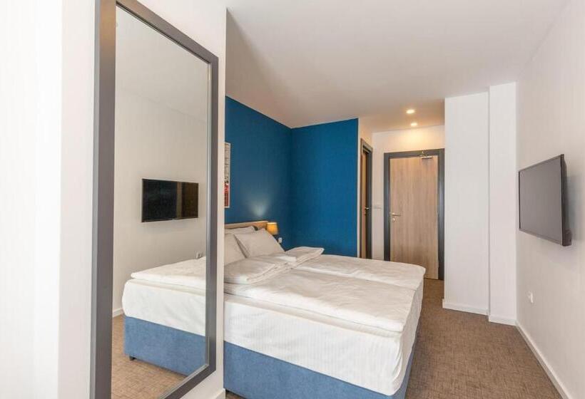 اتاق اکونومی, Premium Crown Suites