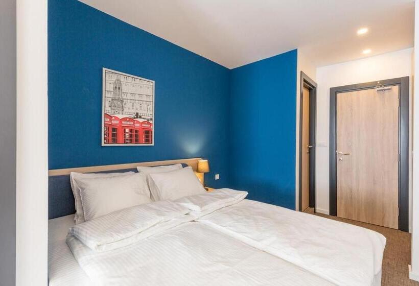 اتاق اکونومی, Premium Crown Suites