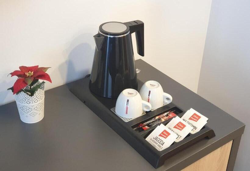 اتاق اکونومی, Premium Crown Suites