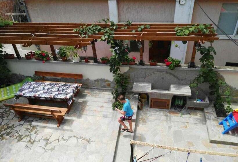 اتاق استاندارد, Guest House Ofilovi