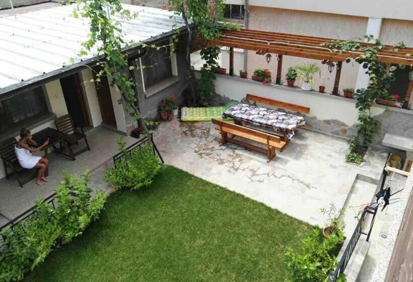 اتاق استاندارد, Guest House Ofilovi