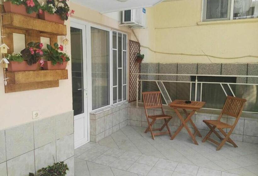 اتاق لوکس, Guest House Ofilovi