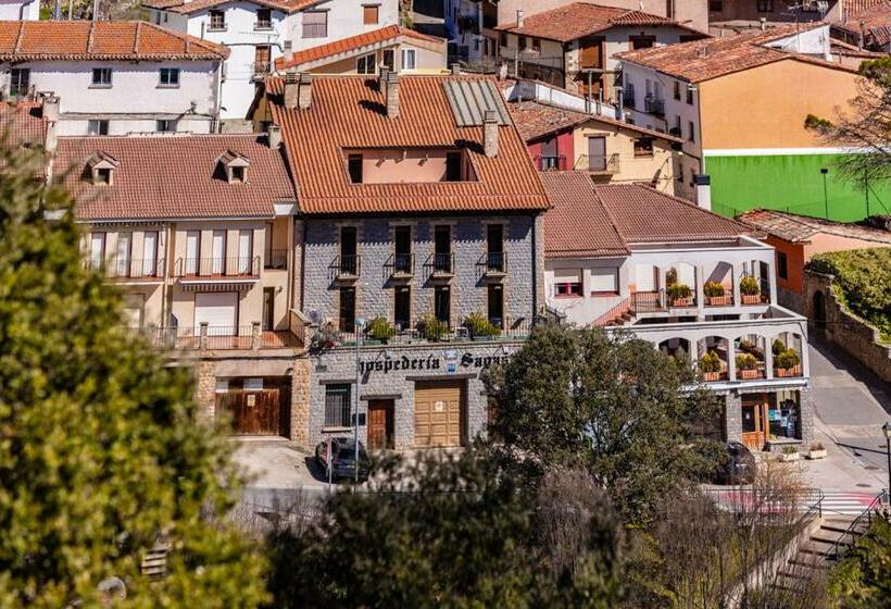 Номер Стандарт Вид на Горы, Hospederia Sagasta