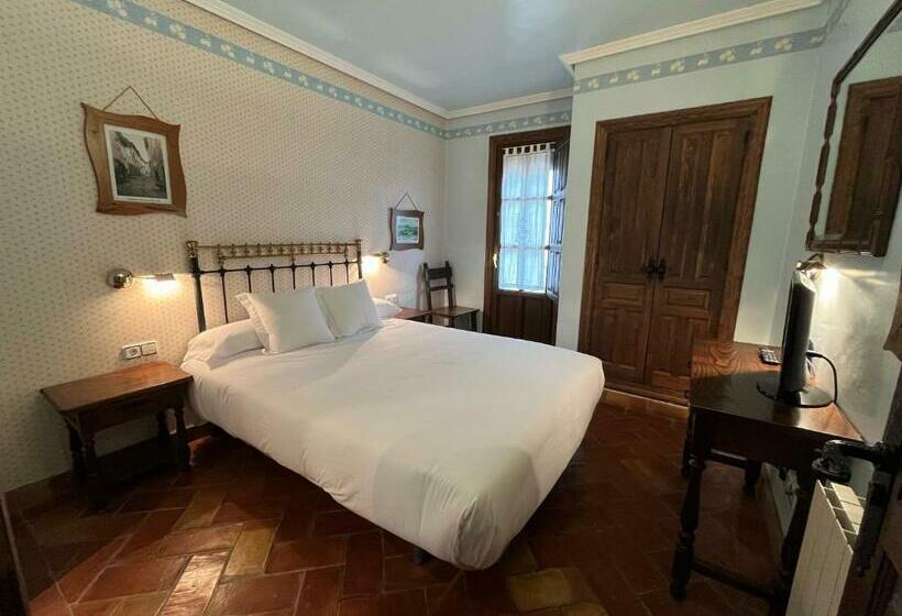 Номер Стандарт с Балконом, Hospederia Sagasta