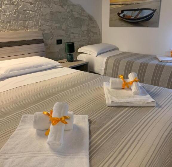 스탠다드 룸 킹사이즈 침대, Villa Anna Guesthouse