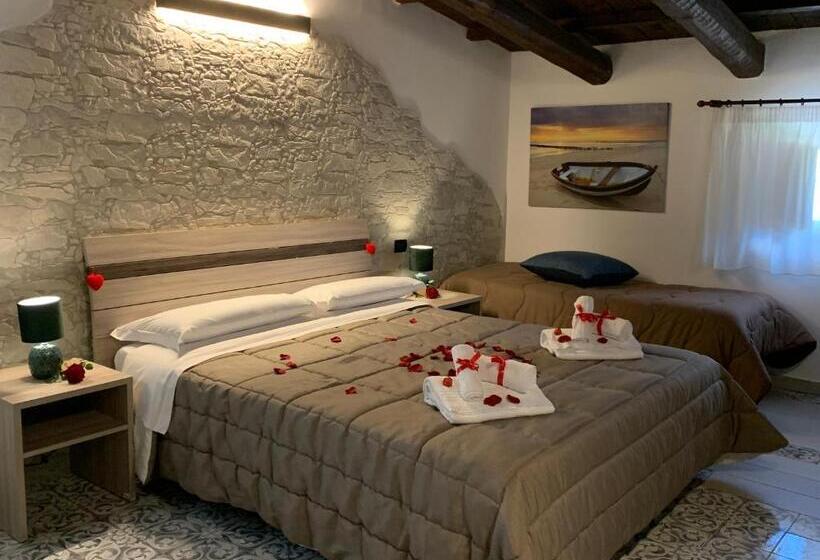 스탠다드 룸 킹사이즈 침대, Villa Anna Guesthouse