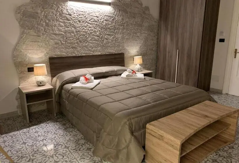 اتاق سوپریور با تخت بزرگ, Villa Anna Guesthouse