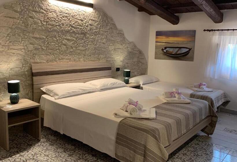 디럭스 룸 킹사이즈 침대, Villa Anna Guesthouse