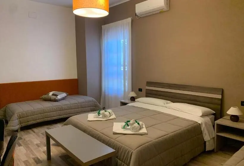 اتاق سوپریور با تخت بزرگ, Villa Anna Guesthouse