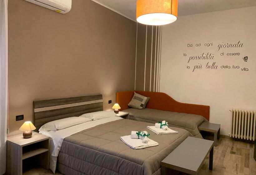 디럭스 룸 킹사이즈 침대, Villa Anna Guesthouse