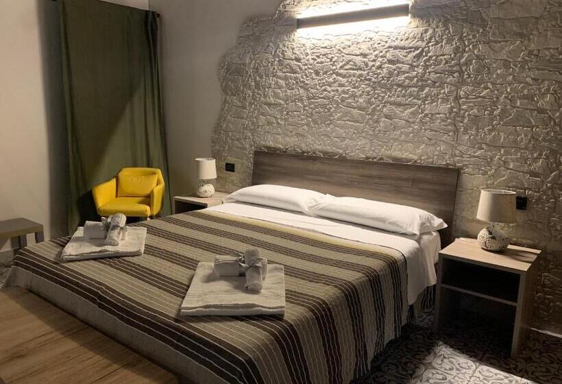 디럭스 룸 킹사이즈 침대, Villa Anna Guesthouse