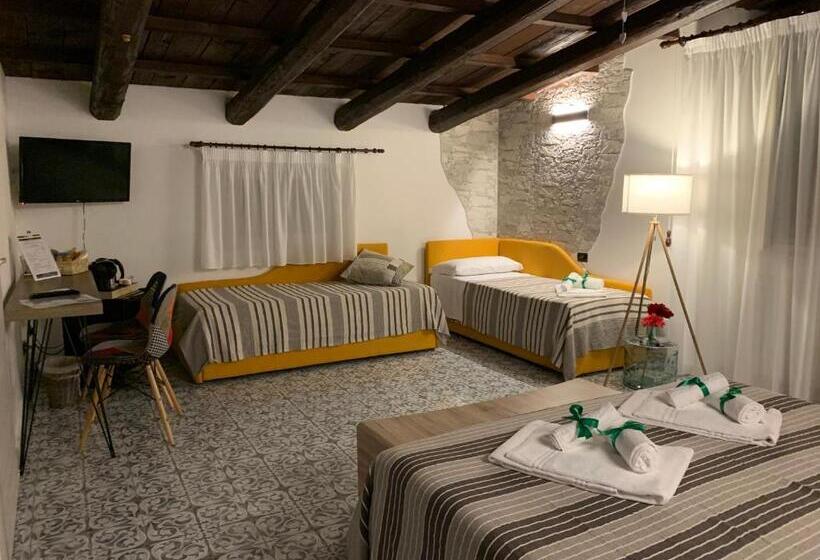 디럭스 룸 킹사이즈 침대, Villa Anna Guesthouse