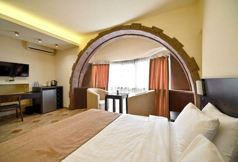 스탠다드 룸, Skyline Hotel Yerevan