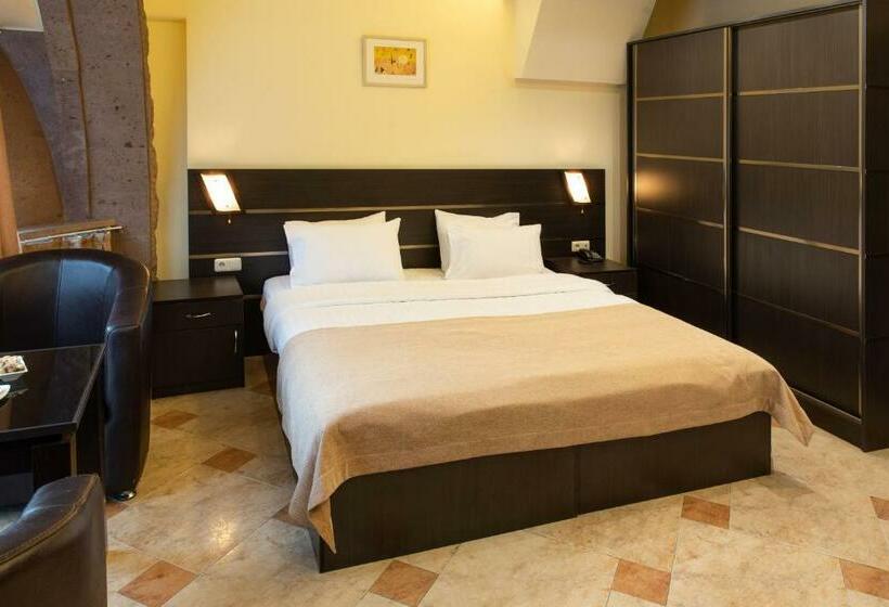 스탠다드 룸, Skyline Hotel Yerevan