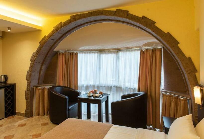 스탠다드 룸, Skyline Hotel Yerevan