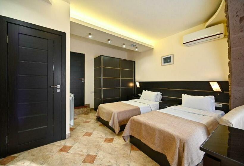 스탠다드 룸, Skyline Hotel Yerevan