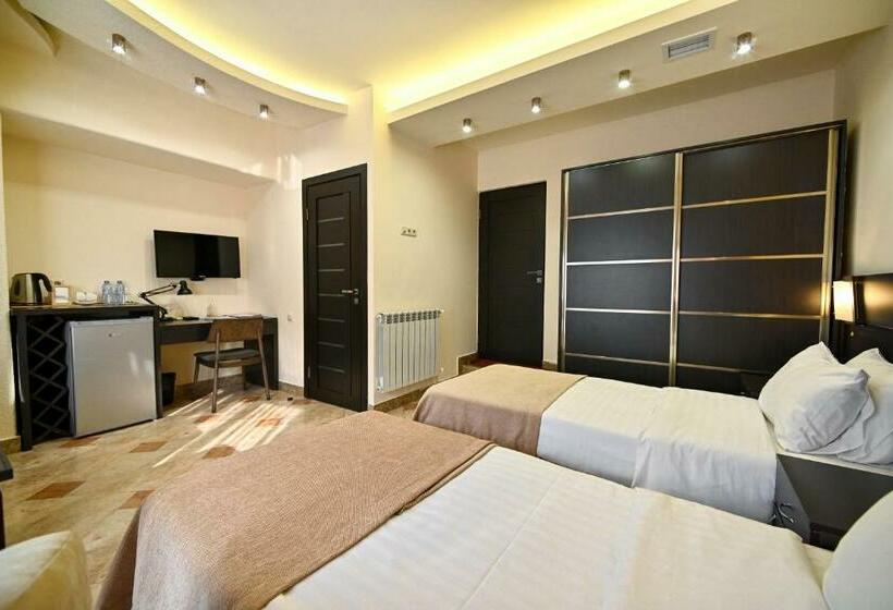 스탠다드 룸, Skyline Hotel Yerevan