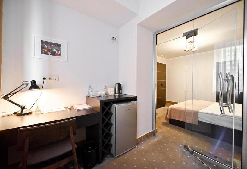 주니어 스위트, Skyline Hotel Yerevan