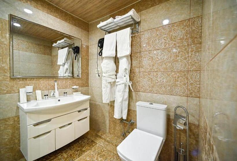 수피리어 스위트, Skyline Hotel Yerevan