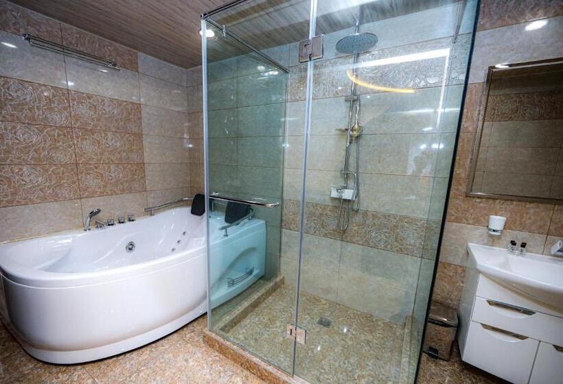 수피리어 스위트, Skyline Hotel Yerevan