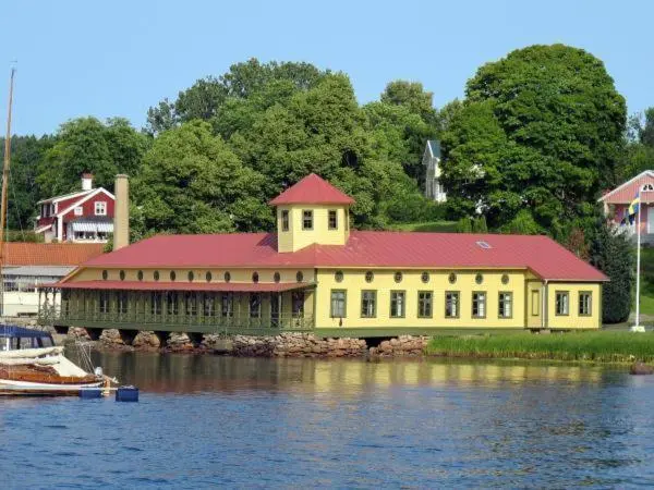 バスルーム共有のトリプルスタンダード, Gustafsbergs Badhotell & Vandrarhem