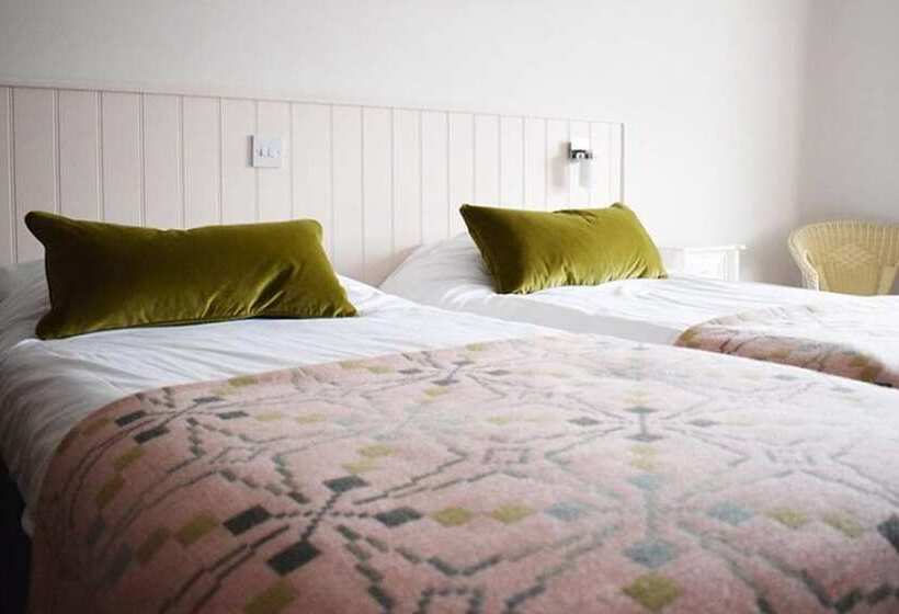 标准间, Knoll House