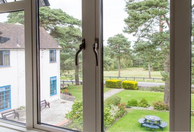 标准间, Knoll House