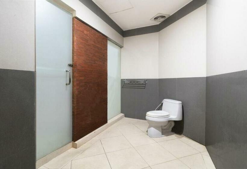 סוויטה משפחתית, Flagship 2688 Guntur