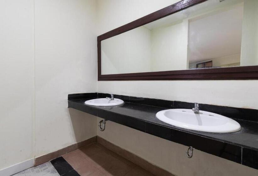 חדר משפחתי דלוקס, Flagship 2688 Guntur