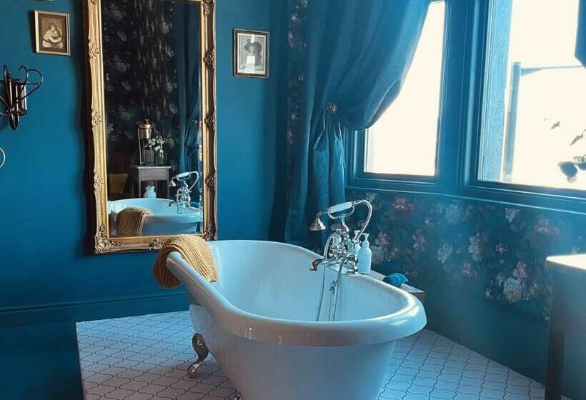 Номер Deluxe Кровать Кинг, The Tgl Suites