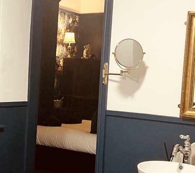 Люкс Deluxe Кровать Кинг, The Tgl Suites