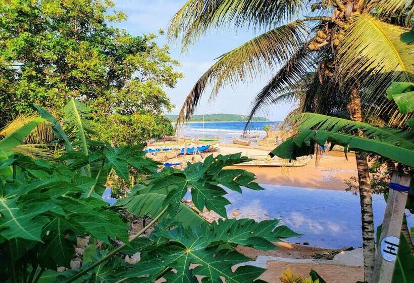 اتاق خانوادگی, Scorpion Hill Lodge