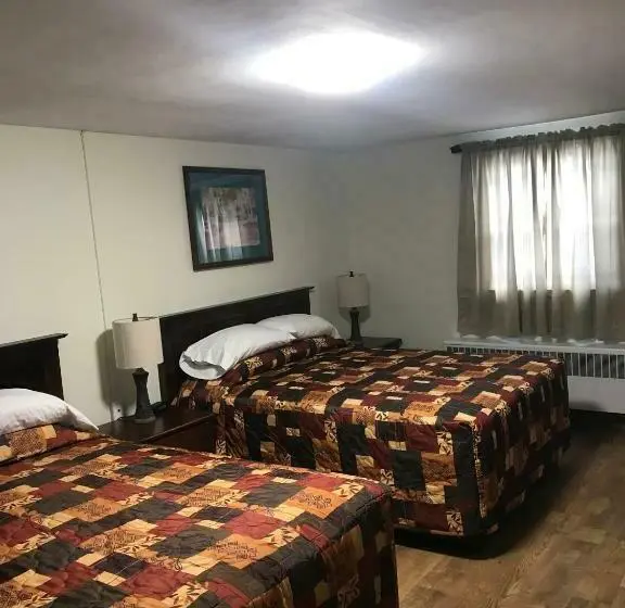 エコノミールーム, Evergreen Motel