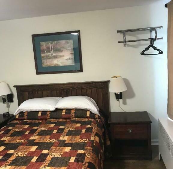 デラックスルーム, Evergreen Motel