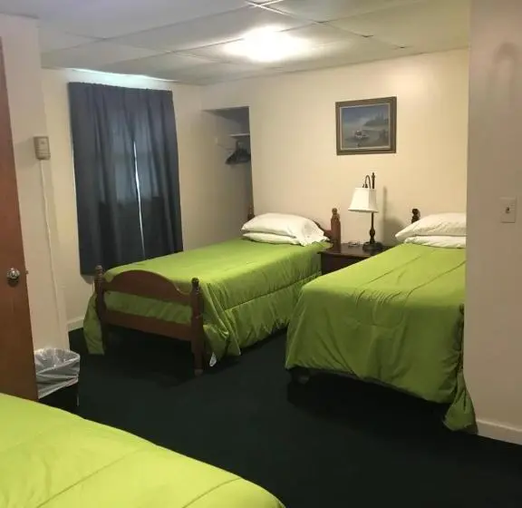 スタンダードルーム, Evergreen Motel