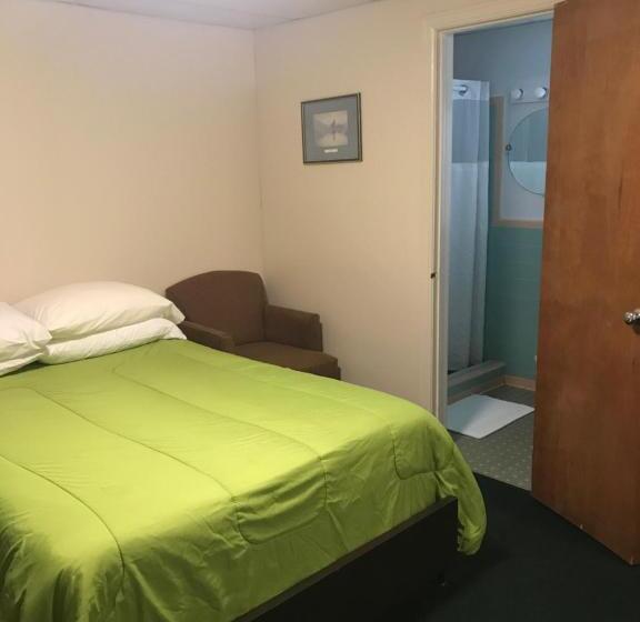 スタンダードルーム, Evergreen Motel